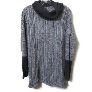 Grey White Knit Sweater Turtleneck Large NWOT